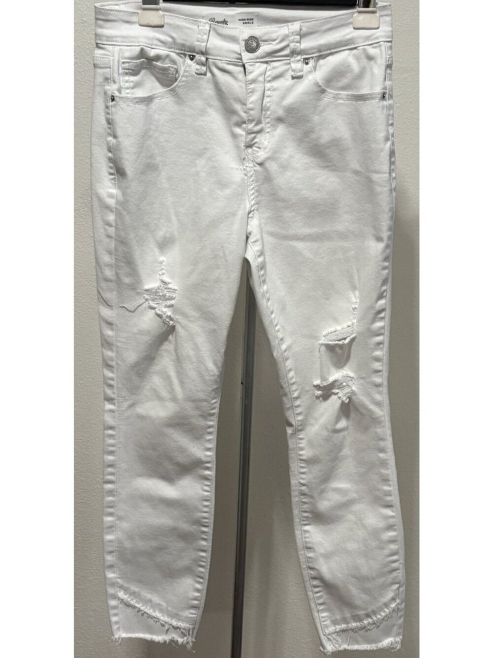 Royalty Jeans Womens Size 4 26X25 White Distressed Ankle Jeans High Rise Raw Hem